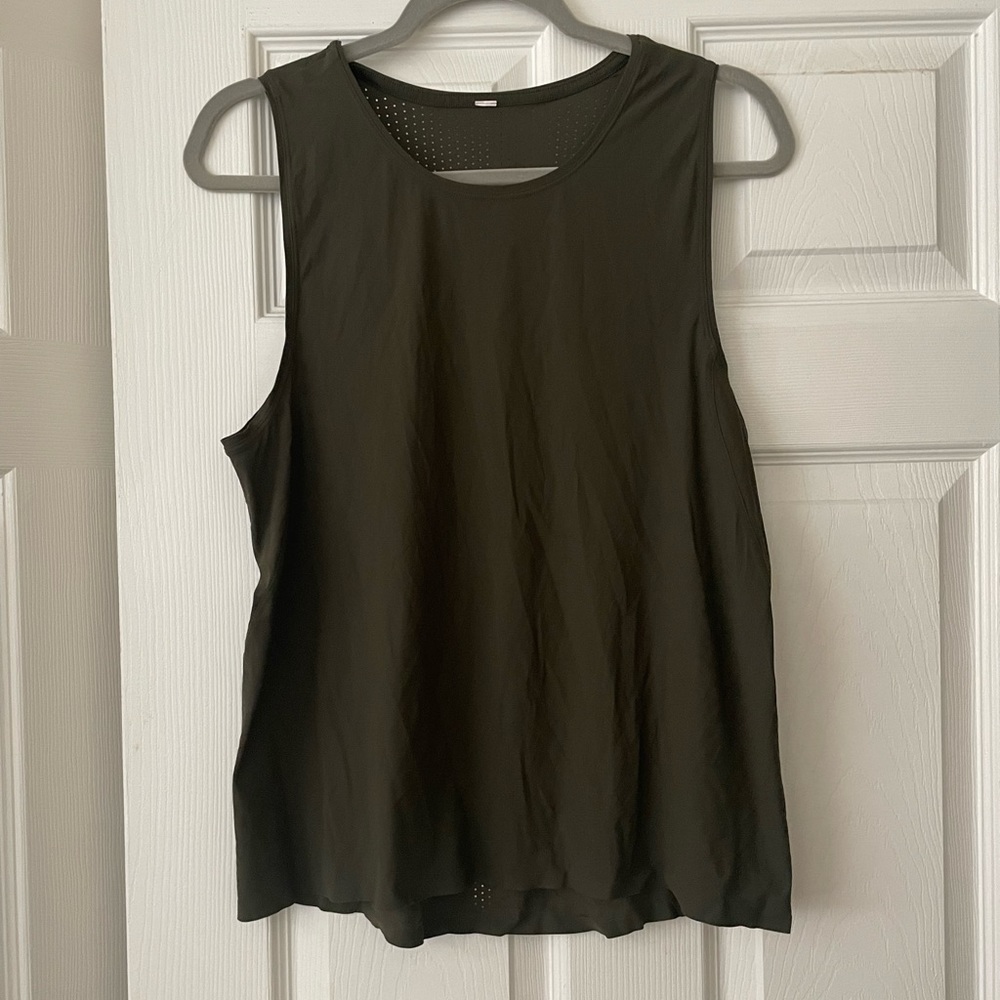 Lululemon top